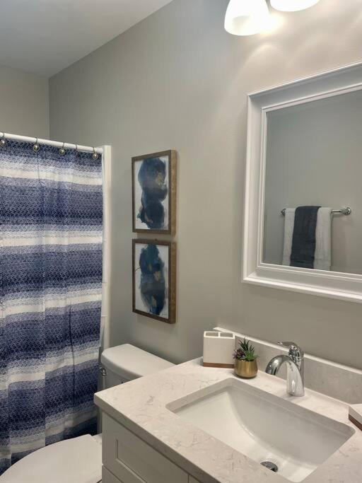 Main Floor 2 Bedroom Condo In Bettendorf Luaran gambar